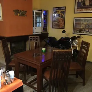 Restaurace-penzion U Pilota Гостевой дом Кнежевес